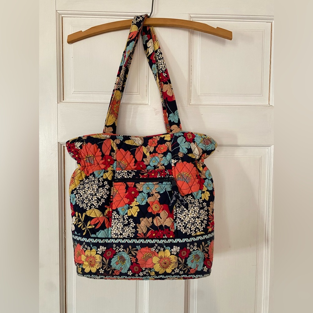 Vintage Retired Happy Snails Vera Bradley Quilted Floral Patterned Tote Bag Y2k